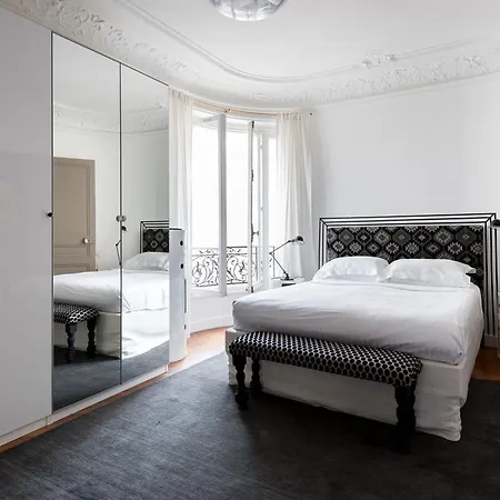 Onefinestay - Batignolles Private Homes * Paris
