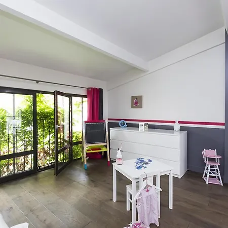 Onefinestay - Batignolles Private Homes Apartment Paris